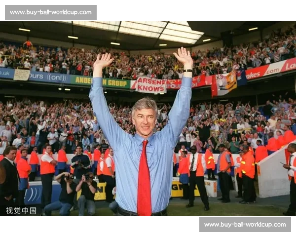 温格盛赞吉鲁:里尔锋线的精神领袖与战术支点 温格盛赞吉鲁:里尔锋线的精神领袖与战术支点