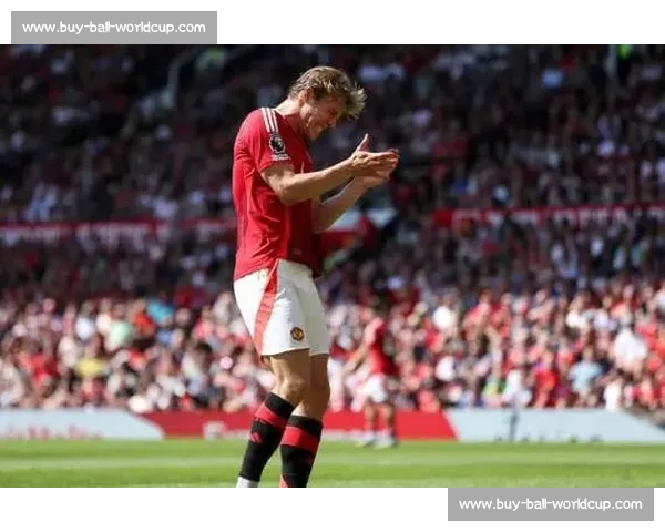 霍伊伦 4500 万欧转会拉锯战!国米欲先租后买,曼联铁心套现 霍伊伦 4500 万欧转会拉锯战!国米欲先租后买,曼联铁心套现