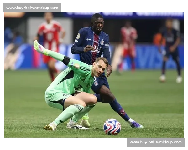 拜仁总监埃贝尔世俱杯期间疯狂工作：凌晨 5 点起床抢人，巴黎天才成头号目标