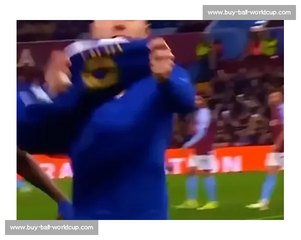 罗马诺确认：切尔西 70 万英镑签下 13 岁南非天才沙佩尔，曼城错失兄弟组合