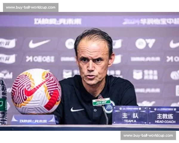 拉坦齐奥战术破解斯卢茨基，新鹏城针对性打法显成效