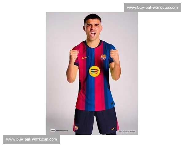 巴萨下赛季二客球衣谍照曝光：橙蓝风暴诠释复古与革新