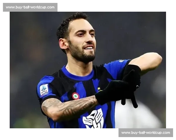 国米队长被妻子怒批！恰尔汗奥卢妻子：忠诚只是利益的面具