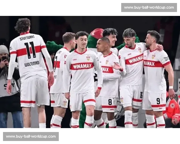 斯图加特官宣签下巴萨 18 岁中场新星达尔维奇 四年长约开启德甲新征程